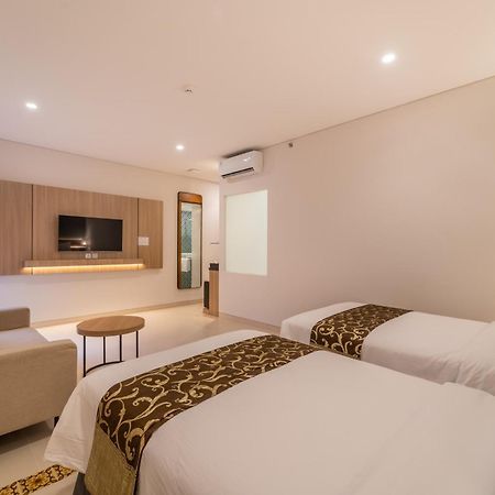 Montana Oceanside Mandalika Hotel Kuta  Eksteriør billede