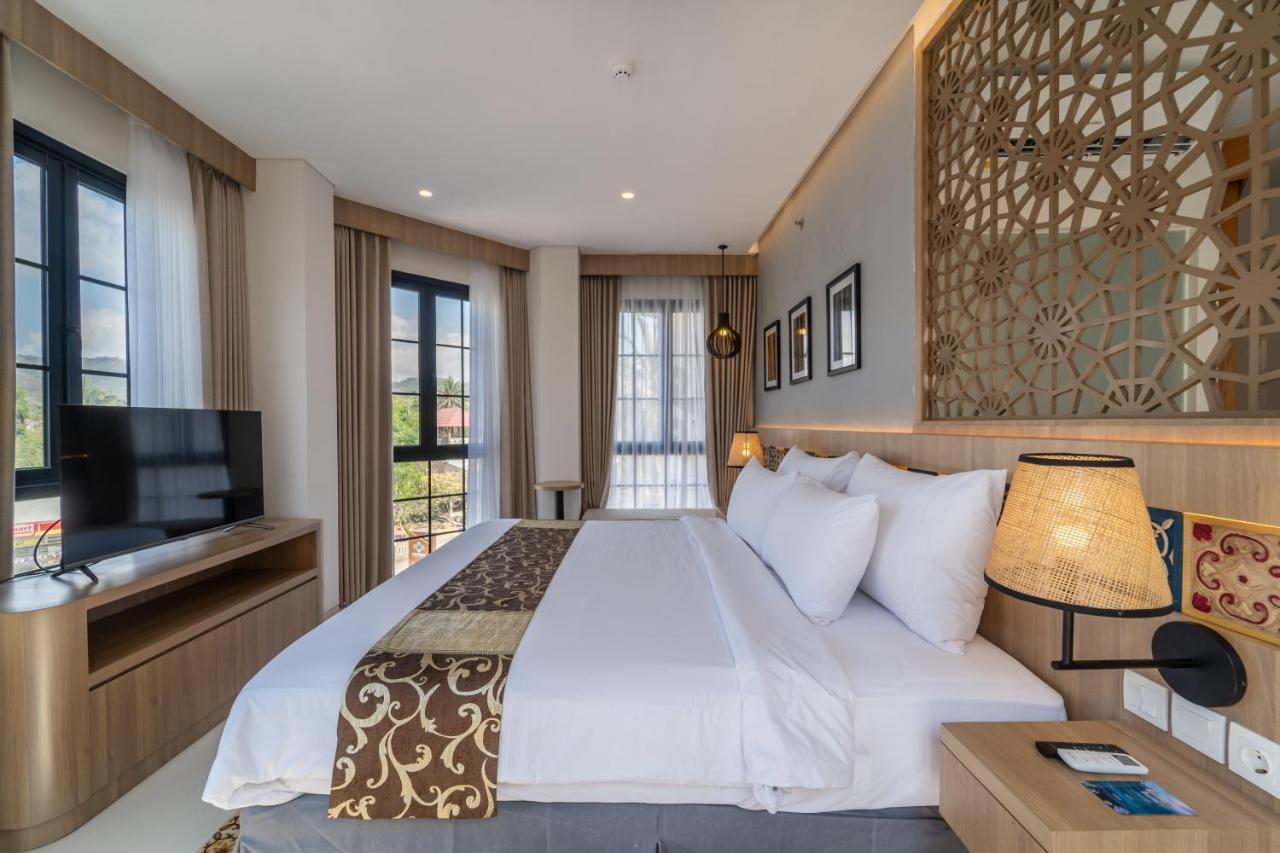 Montana Oceanside Mandalika Hotel Kuta  Eksteriør billede